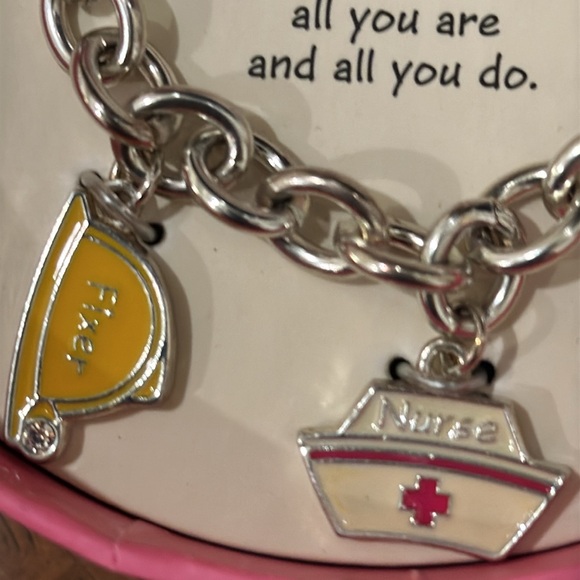 COPY - Hallmark the many Hats of Mom charm Bracelet silver tone chef nurse coach - Picture 7 of 10